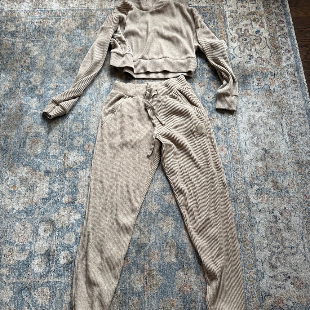 ALO Yoga Tan Ribbed Joggers & Hoodie Set
